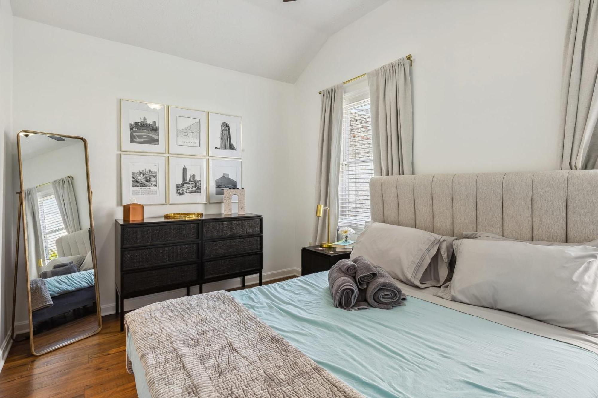 فيلا Newly Renovated Tremont Treasure I Cozy + Modern كليفلاند المظهر الخارجي الصورة