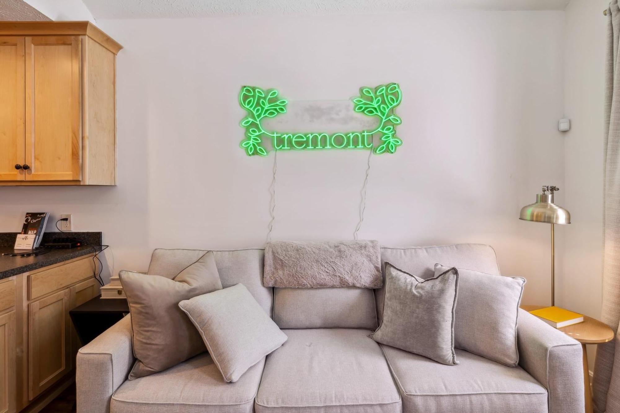 فيلا Newly Renovated Tremont Treasure I Cozy + Modern كليفلاند المظهر الخارجي الصورة